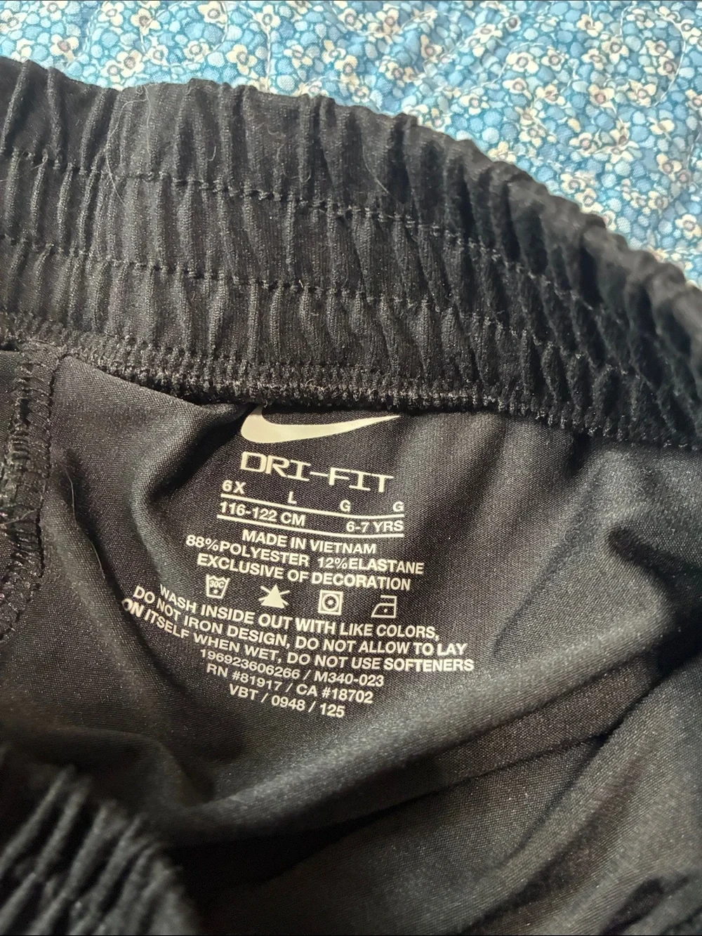 Nike Black Girls Athletic Running Shorts loose fit built in bike short